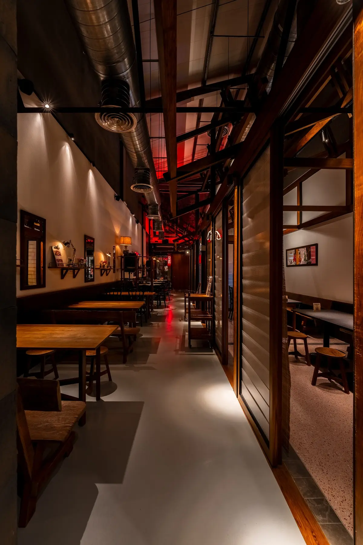 Cedar Thai Restaurant dining corridor