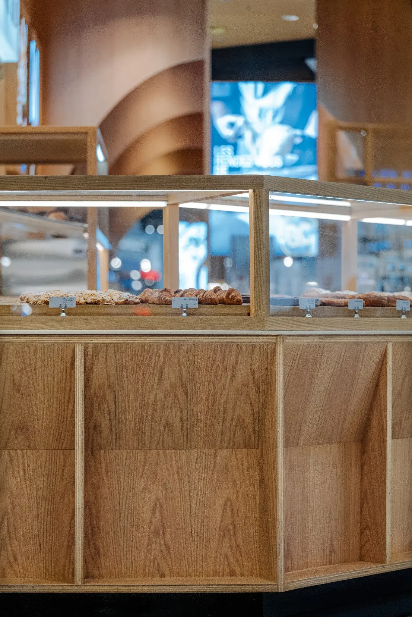 Overall Gontran Cherrier bakery interior by SpaceLAB Architects