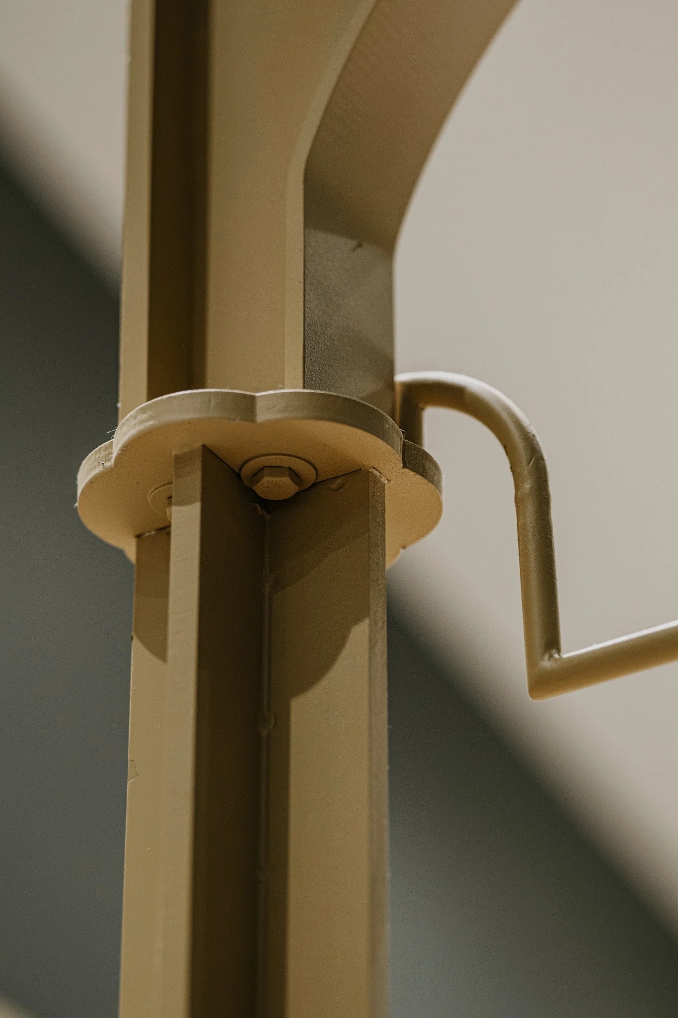 Custom metal joint detail in the Ponn Terminal 21 Rama 3 restaurant framework