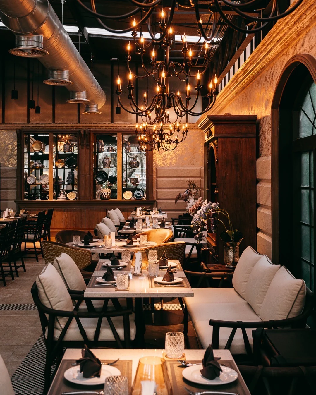Sapparos S20 main dining room