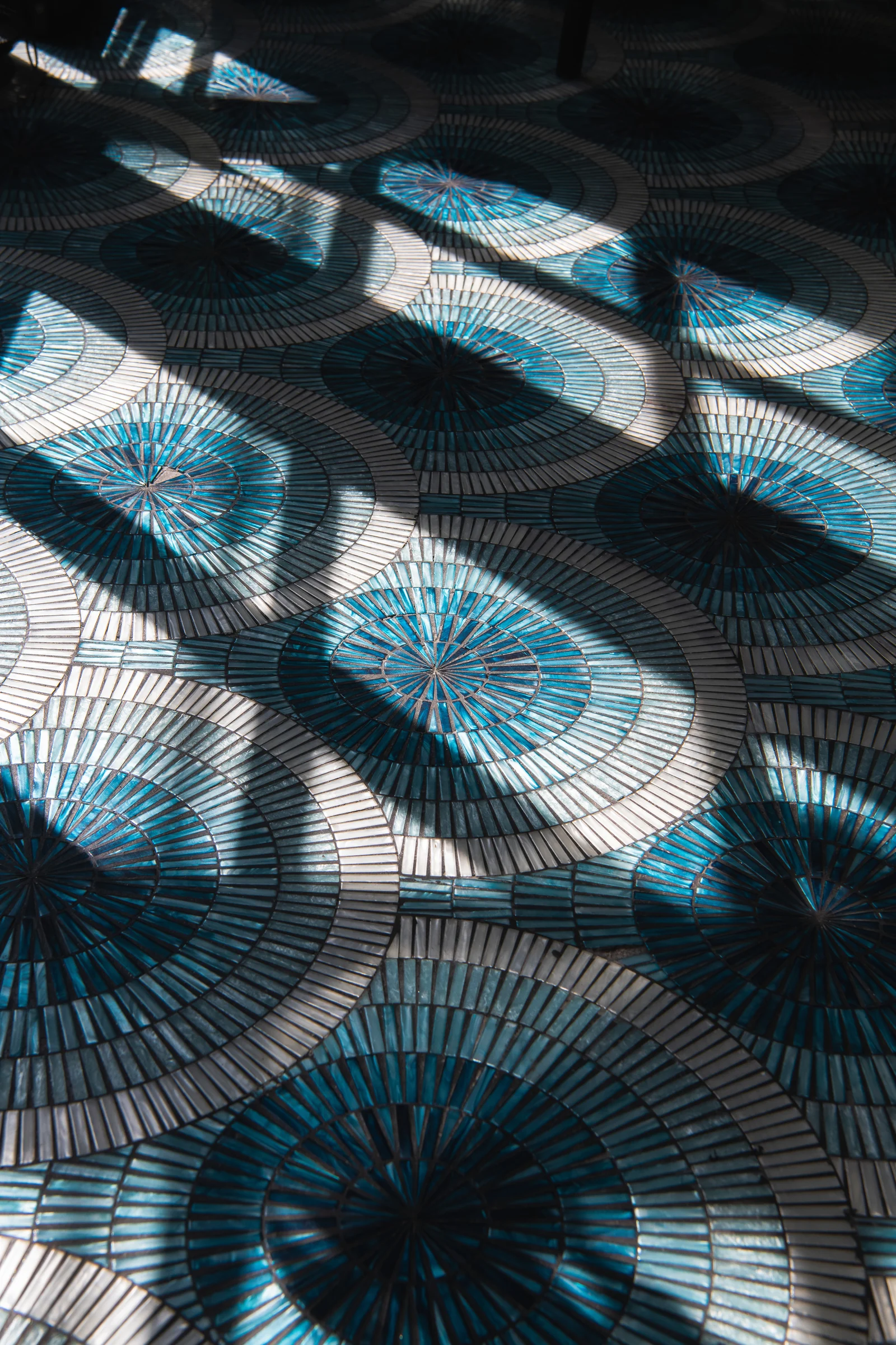 Sapparos S20 blue mosaic floor detail